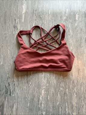 lululemon athletica Free to Be Sports Bra in Mauve